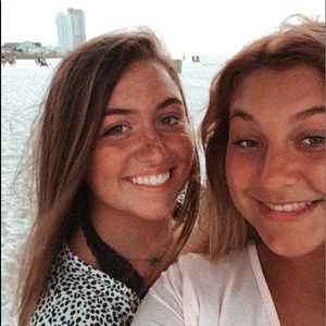 Meet your Posher, Adison